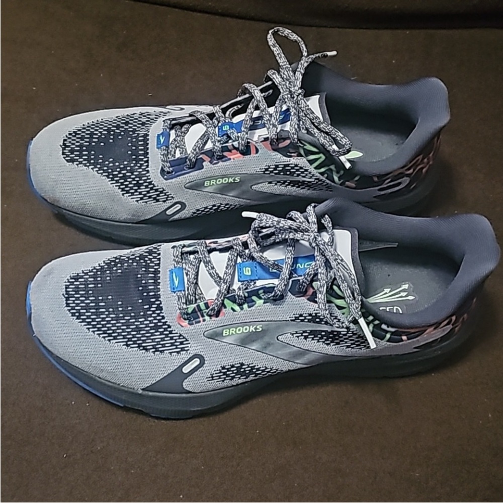 Brooks Launch 9 with Box!